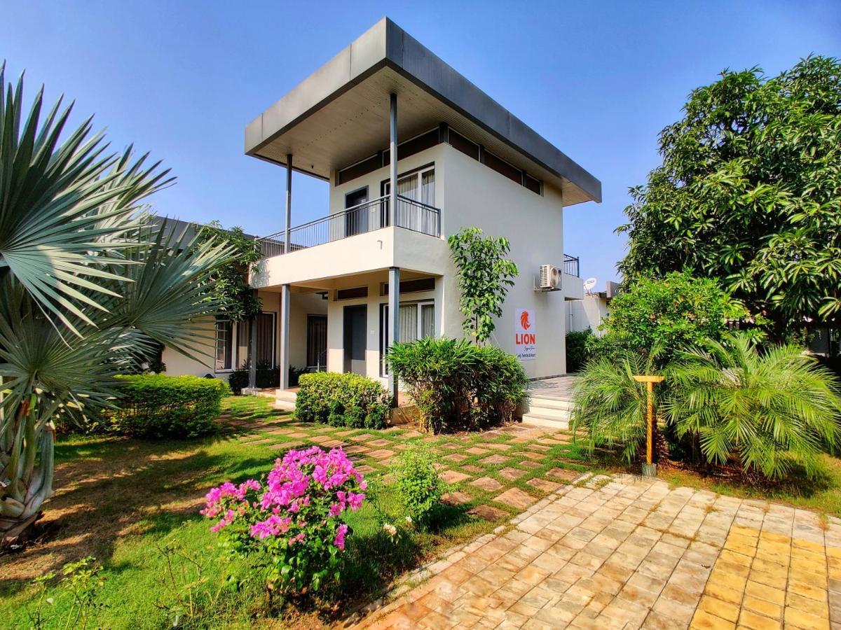 Lion Signature Family Resort Szaszan Gir Kültér fotó
