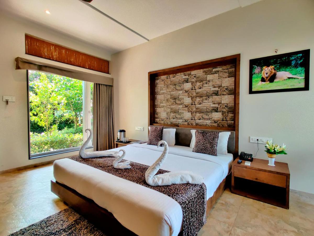 Lion Signature Family Resort Szaszan Gir Kültér fotó