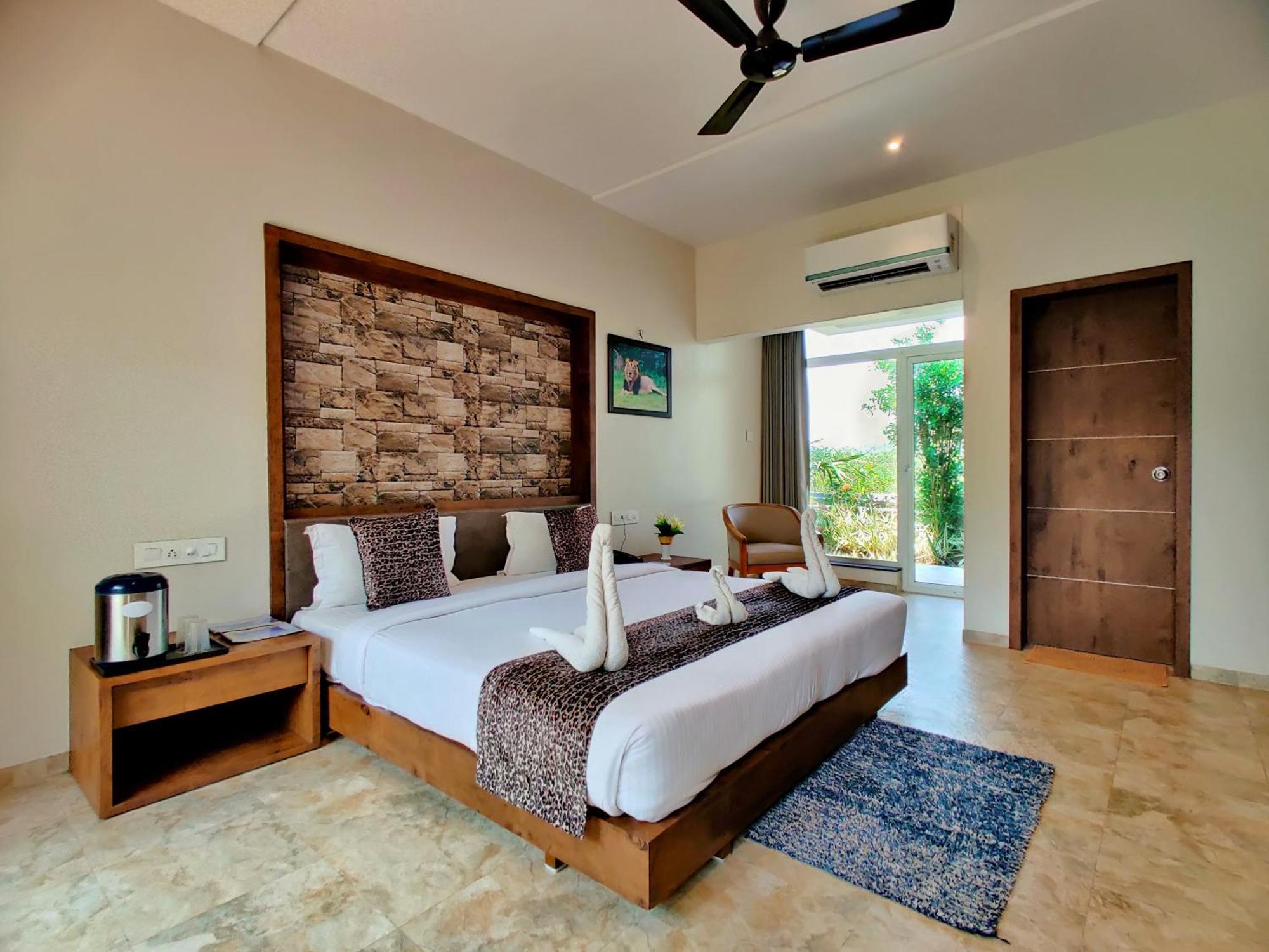 Lion Signature Family Resort Szaszan Gir Kültér fotó